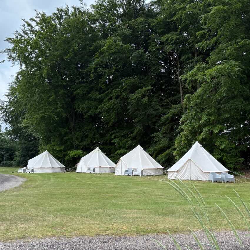 Glamping i sønderjysk natur hos Kruså Camping og hytter