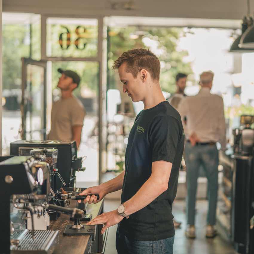 Lær om espressomaskiner hos Kontra Coffee