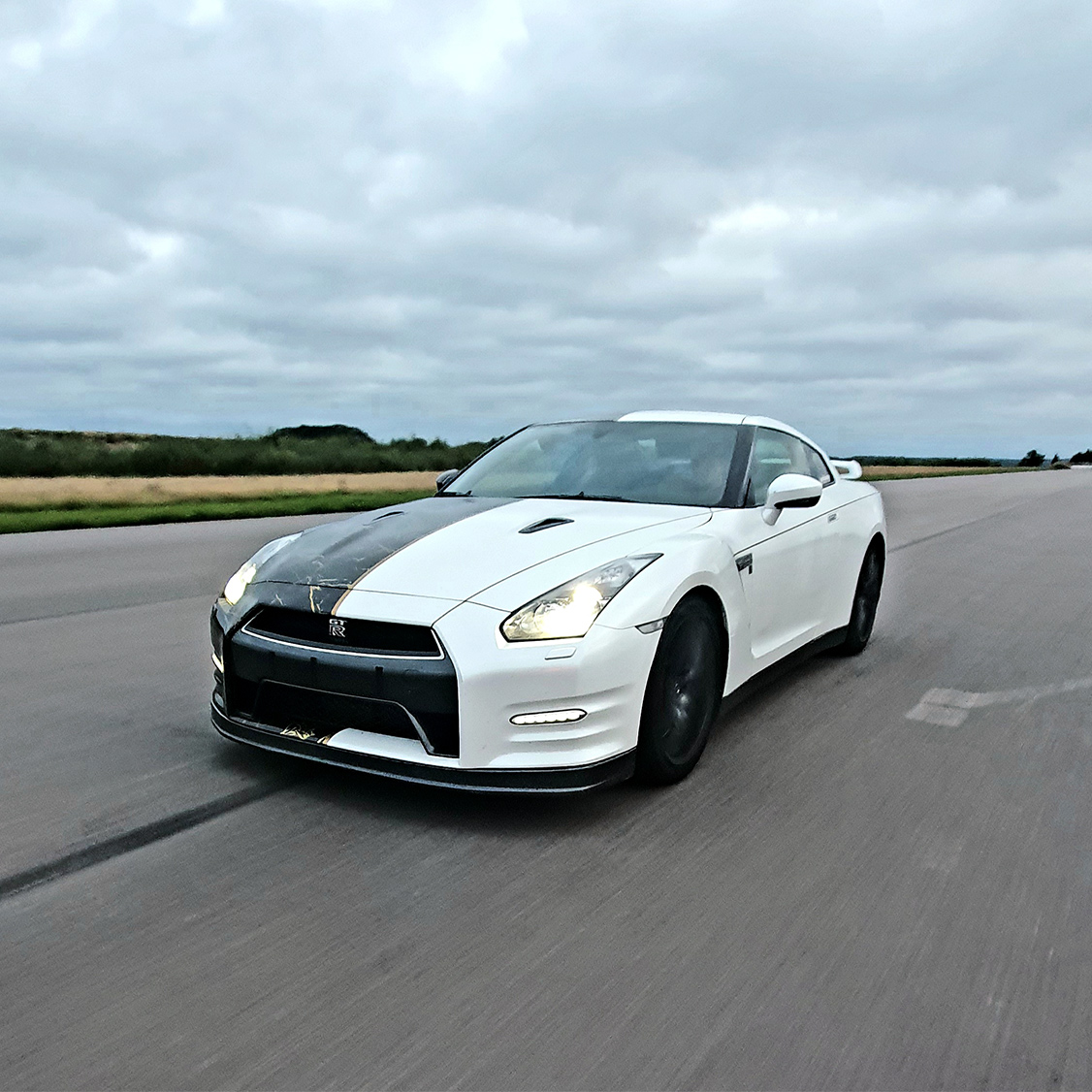 Kör Nissan Godzilla GT-R hos Nordic Supercars