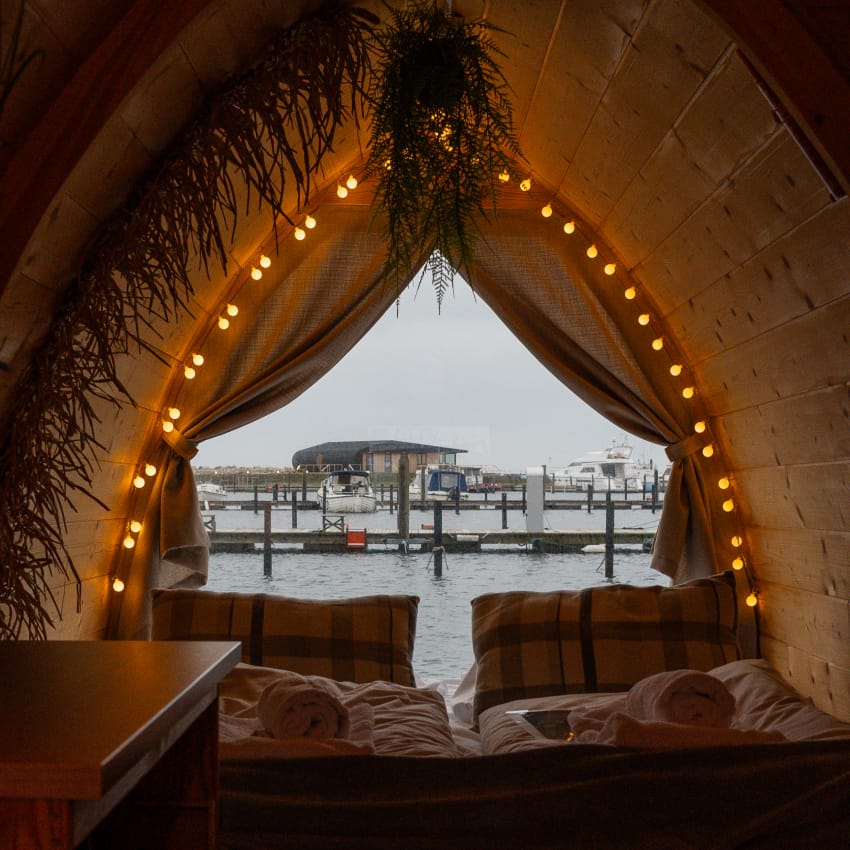 Bliv vugget i søvn hos Boathouses for 2 personer