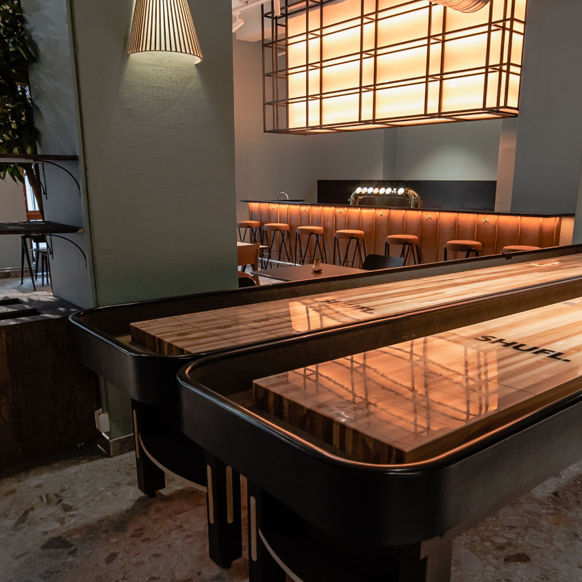 Middag & shuffleboard hos Telegrafen Oslo