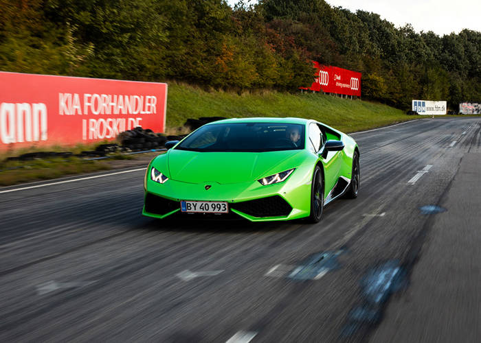 Kør Lamborghini på bane