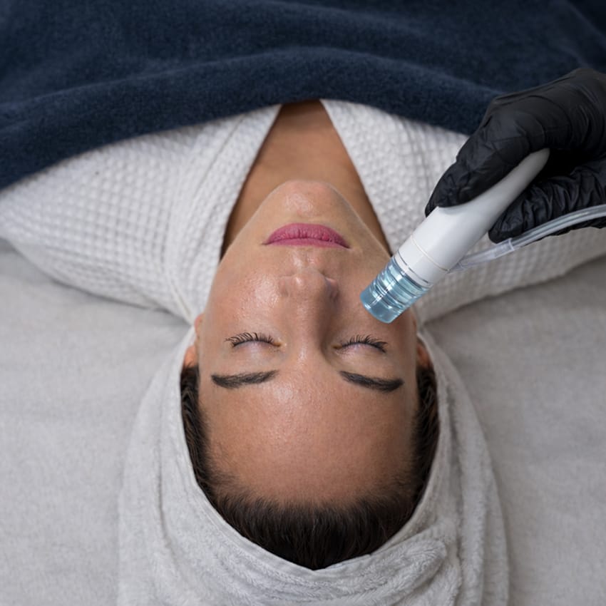 Hydro-Dermabrasion-Facial – Anbieterfoto