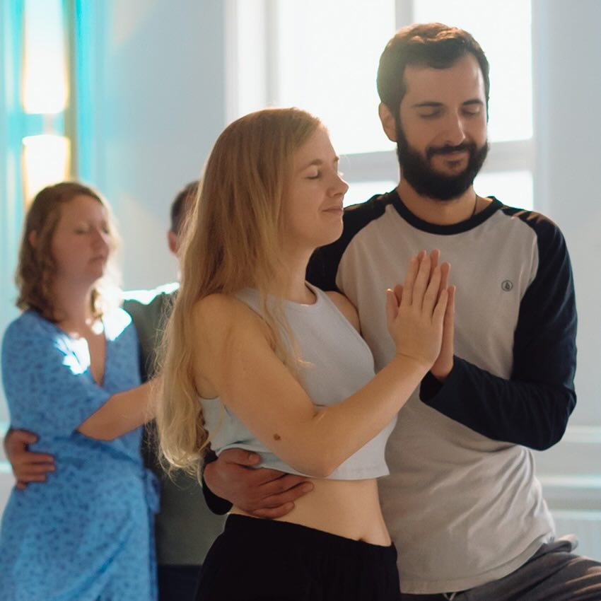 Candlelight Yoga for par hos NATHA