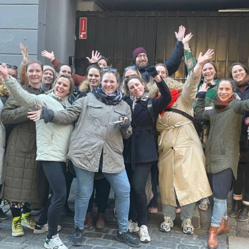 Kvinder og Gudinder på Assistens Kirkegård med Fruentimmerture