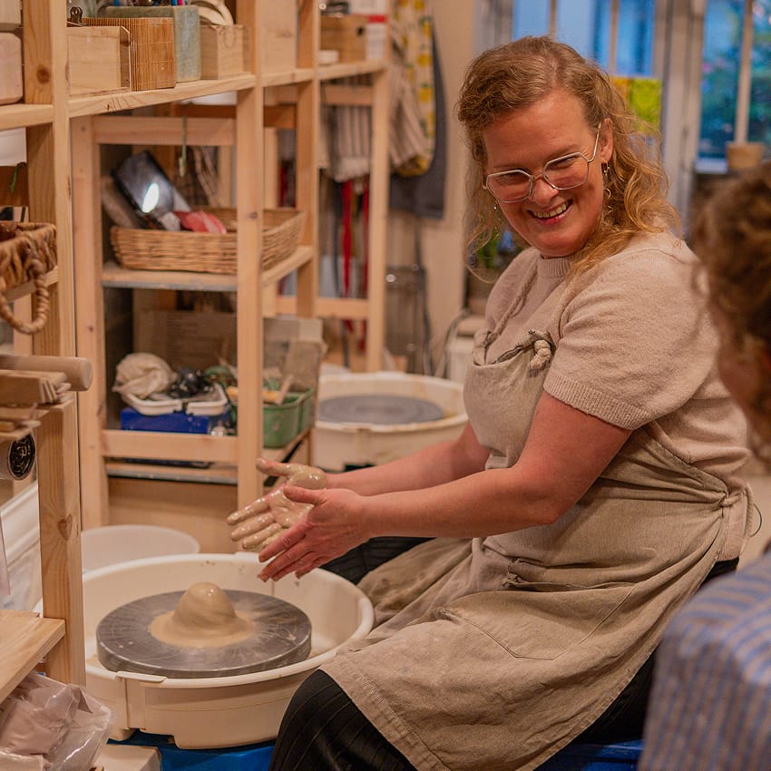 Introkursus i keramik- og drejeteknik hos Lodewa Studio & Boutique